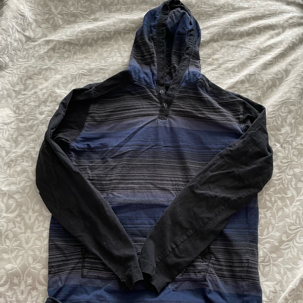 Blue striped long sleeve hood